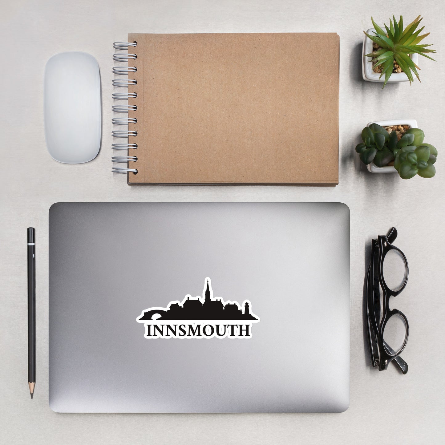 Silueta de Innsmouth: La sombra sobre la orilla. Pegatinas sin burbujas.